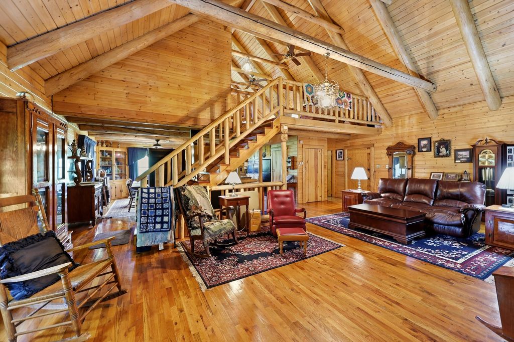 3276 Mundys Landing Road, Versailles, KY 40383