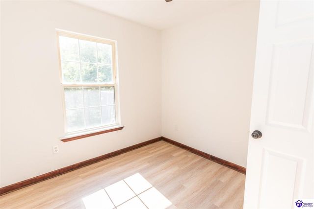 363 S Deepwood Drive, Radcliff, KY 40160