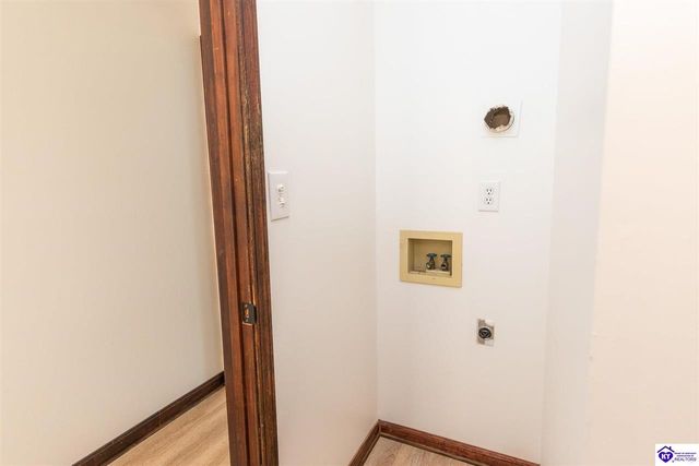 363 S Deepwood Drive, Radcliff, KY 40160