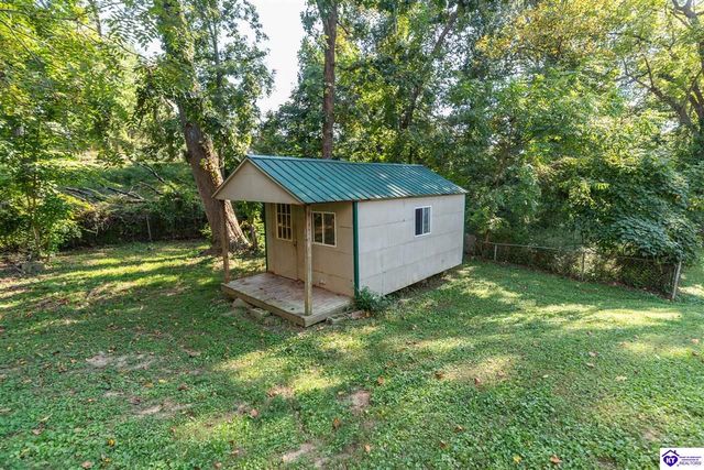 363 S Deepwood Drive, Radcliff, KY 40160