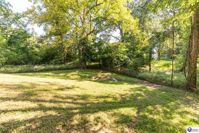 363 S Deepwood Drive, Radcliff, KY 40160