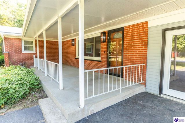 363 S Deepwood Drive, Radcliff, KY 40160