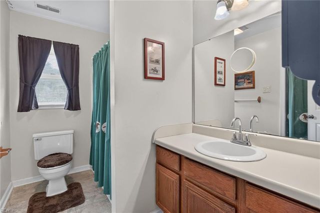 1647 Buckhorn DR, Suffolk, VA 23434