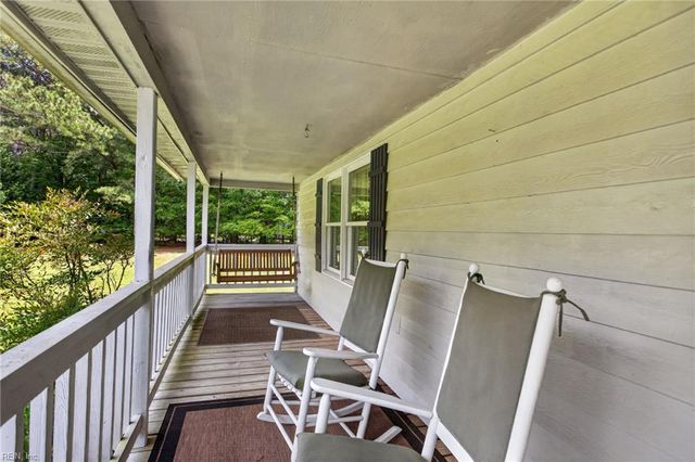 1647 Buckhorn DR, Suffolk, VA 23434