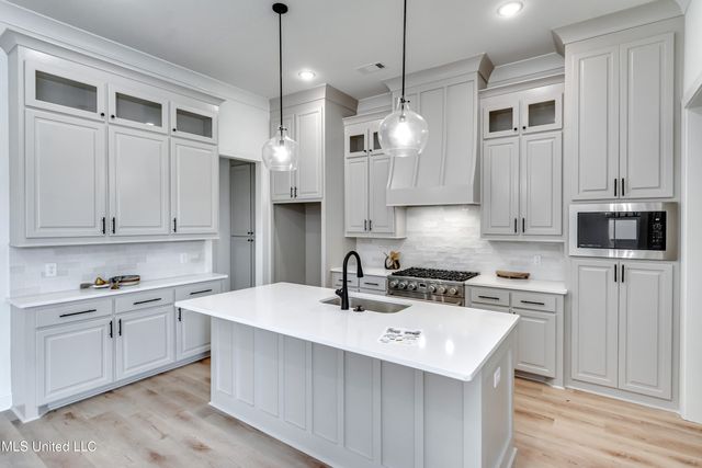121 Ashby Ridge Drive, Canton, MS 39046