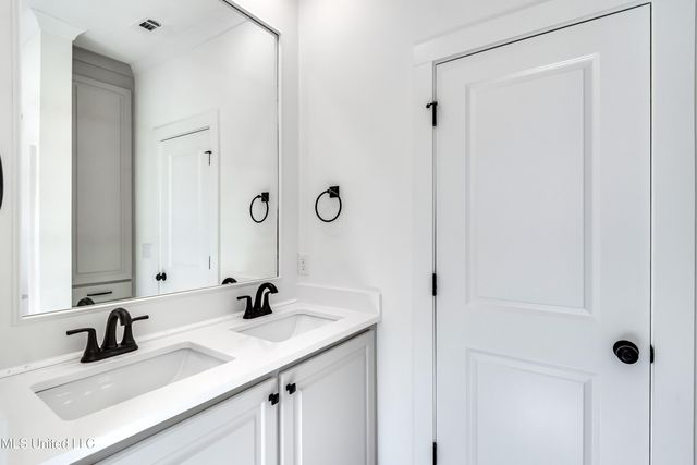 121 Ashby Ridge Drive, Canton, MS 39046