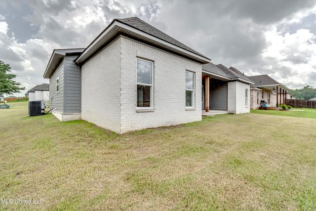 121 Ashby Ridge Drive, Canton, MS 39046