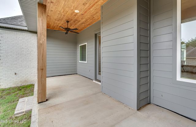 121 Ashby Ridge Drive, Canton, MS 39046