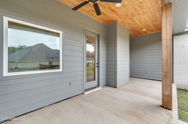 121 Ashby Ridge Drive, Canton, MS 39046