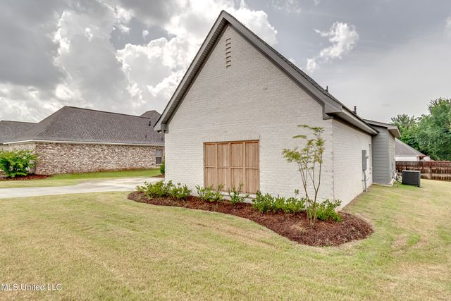 121 Ashby Ridge Drive, Canton, MS 39046