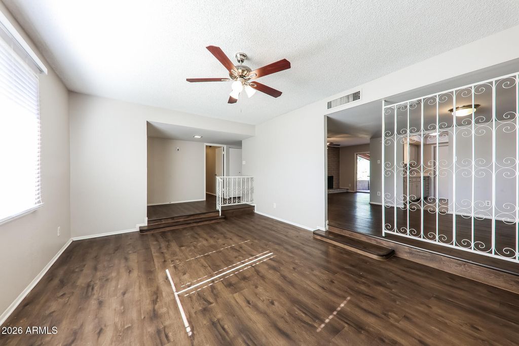 15412 N 55TH Drive, Glendale, AZ 85306 — photo 4