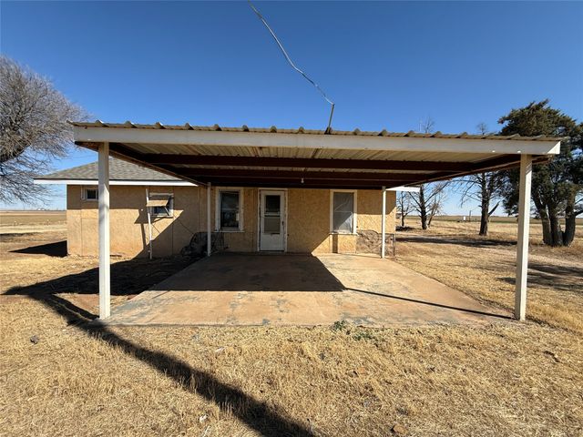 1112 County Road Y, Plainview, TX 79072