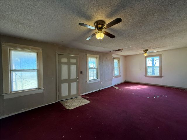 1112 County Road Y, Plainview, TX 79072