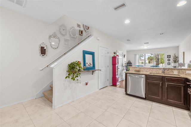 4741 WHITE SANDERLING COURT, Tampa, FL 33619