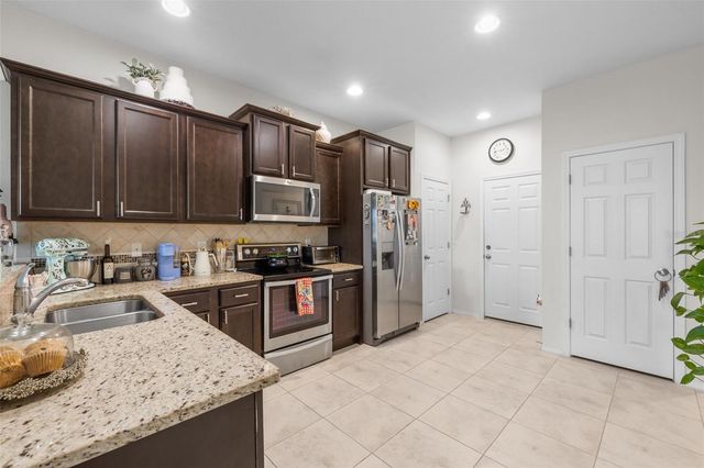 4741 WHITE SANDERLING COURT, Tampa, FL 33619