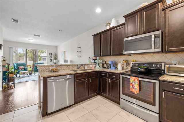 4741 WHITE SANDERLING COURT, Tampa, FL 33619
