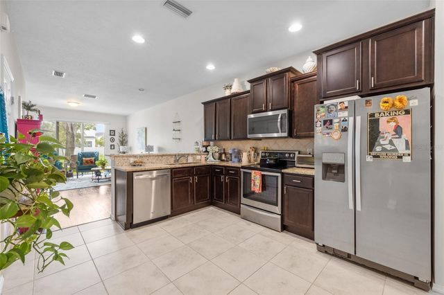4741 WHITE SANDERLING COURT, Tampa, FL 33619