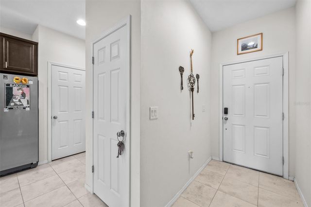 4741 WHITE SANDERLING COURT, Tampa, FL 33619