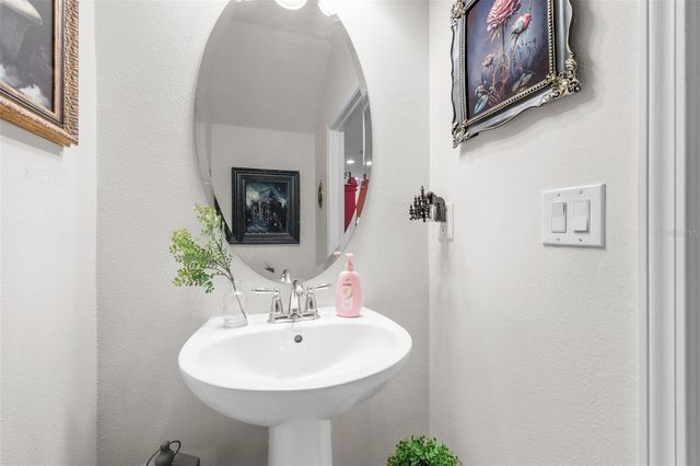 4741 WHITE SANDERLING COURT, Tampa, FL 33619