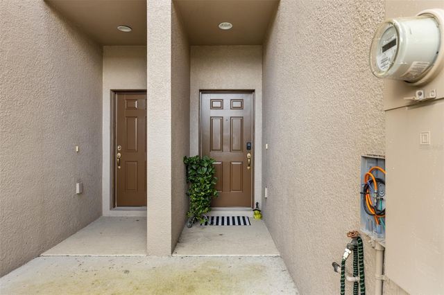 4741 WHITE SANDERLING COURT, Tampa, FL 33619