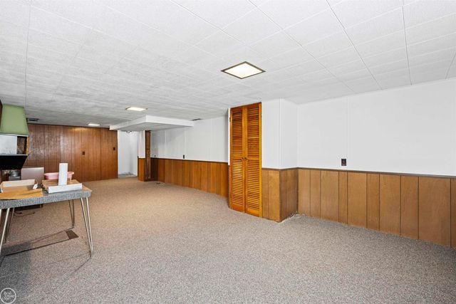 29116 Dembs Street, Roseville, MI 48066
