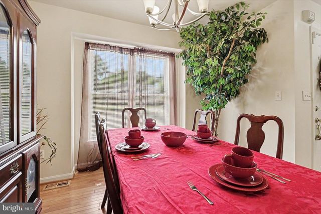 2402 RUFFIN DR, Fredericksburg, VA 22408