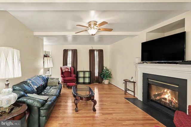 2402 RUFFIN DR, Fredericksburg, VA 22408
