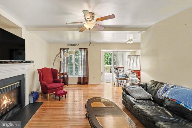 2402 RUFFIN DR, Fredericksburg, VA 22408