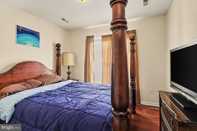 2402 RUFFIN DR, Fredericksburg, VA 22408