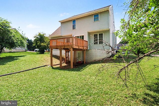 2402 RUFFIN DR, Fredericksburg, VA 22408