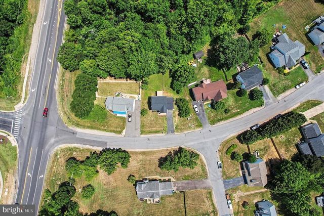 2402 RUFFIN DR, Fredericksburg, VA 22408