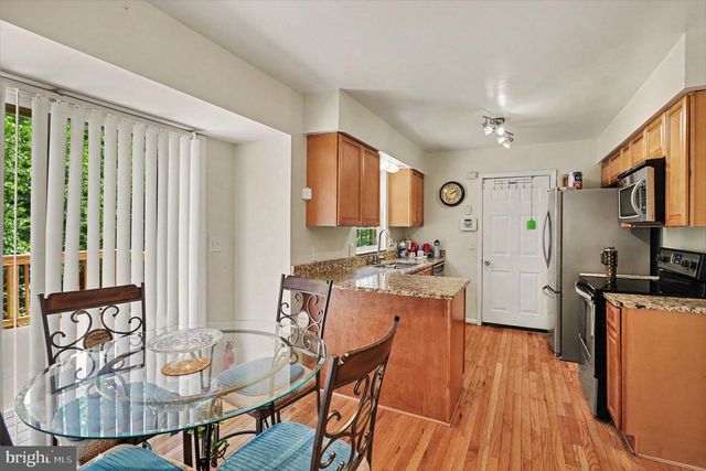 2402 RUFFIN DR, Fredericksburg, VA 22408