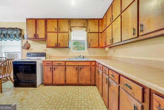 9361 Poston Road, Jonesboro, GA 30238