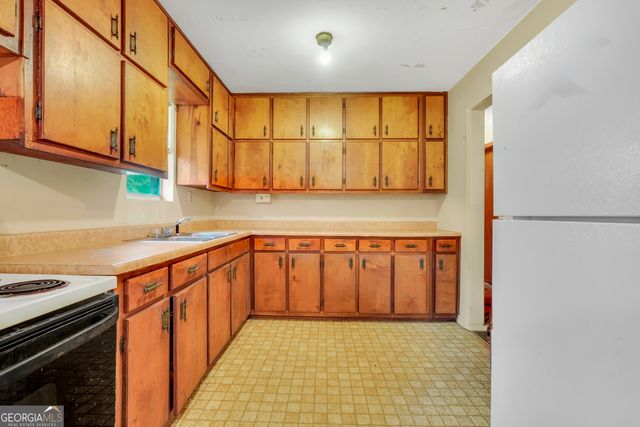 9361 Poston Road, Jonesboro, GA 30238