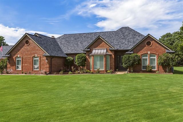 2013 Spirit Wood Lane, Edmond, OK 73025