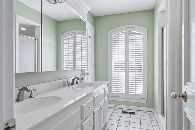 2013 Spirit Wood Lane, Edmond, OK 73025