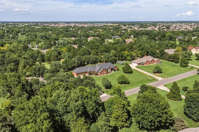 2013 Spirit Wood Lane, Edmond, OK 73025
