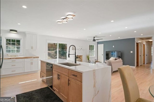 3390 Cedar Island Drive SW, Atlanta, GA 30311