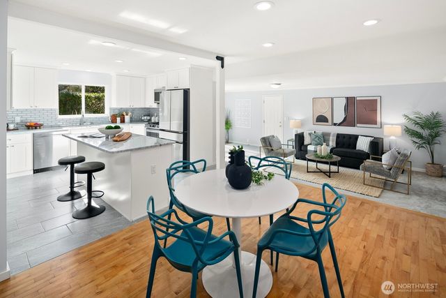 7037 NE 137th Street, Kirkland, WA 98034