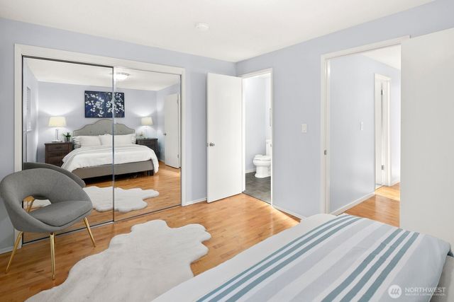 7037 NE 137th Street, Kirkland, WA 98034