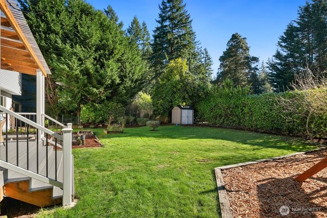 7037 NE 137th Street, Kirkland, WA 98034