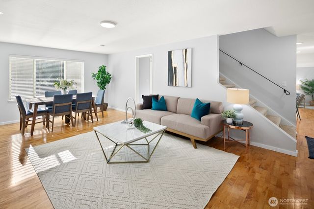 7037 NE 137th Street, Kirkland, WA 98034