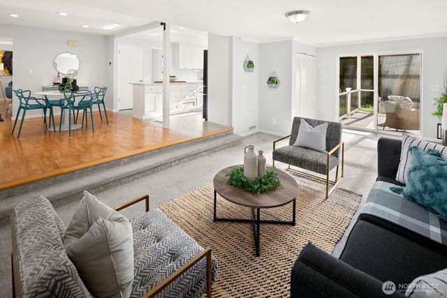 7037 NE 137th Street, Kirkland, WA 98034