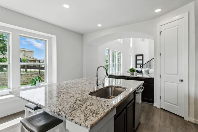 8100 Copper Prairie BND, Lago Vista, TX 78645