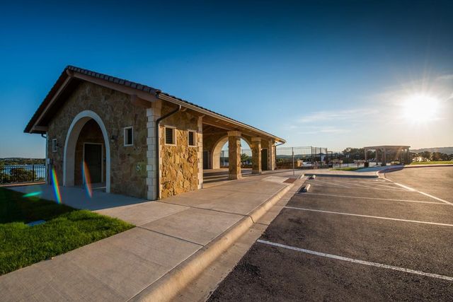 8100 Copper Prairie BND, Lago Vista, TX 78645