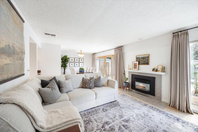 3276 Topaz Ln, Cameron Park, CA 95682