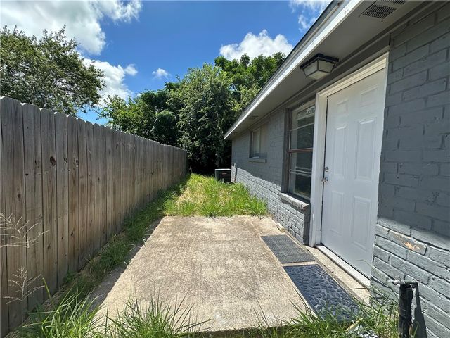 2563 Live Oak St, Ingleside, TX 78362