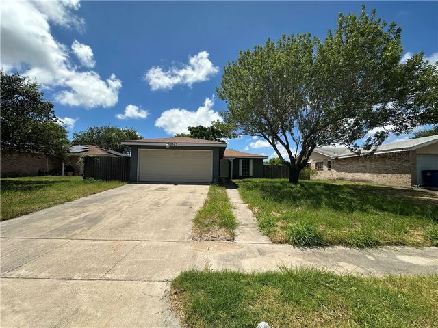 2563 Live Oak St, Ingleside, TX 78362