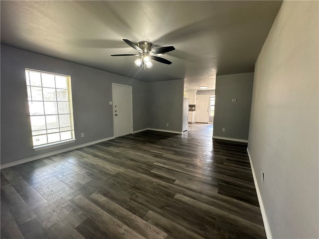 2563 Live Oak St, Ingleside, TX 78362
