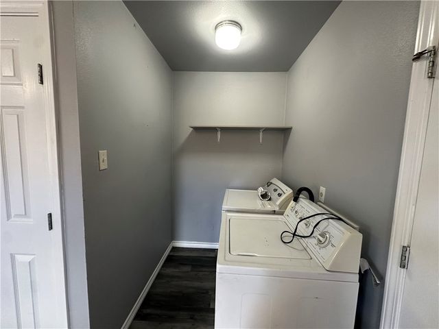 2563 Live Oak St, Ingleside, TX 78362